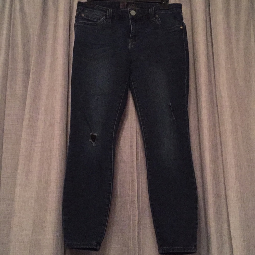 Kut form the Kloth size 6 skinny jeans distressed